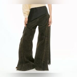 Hm chaps-layered pants dark brown
Lorena Saravia H&M BBWT
Never worn